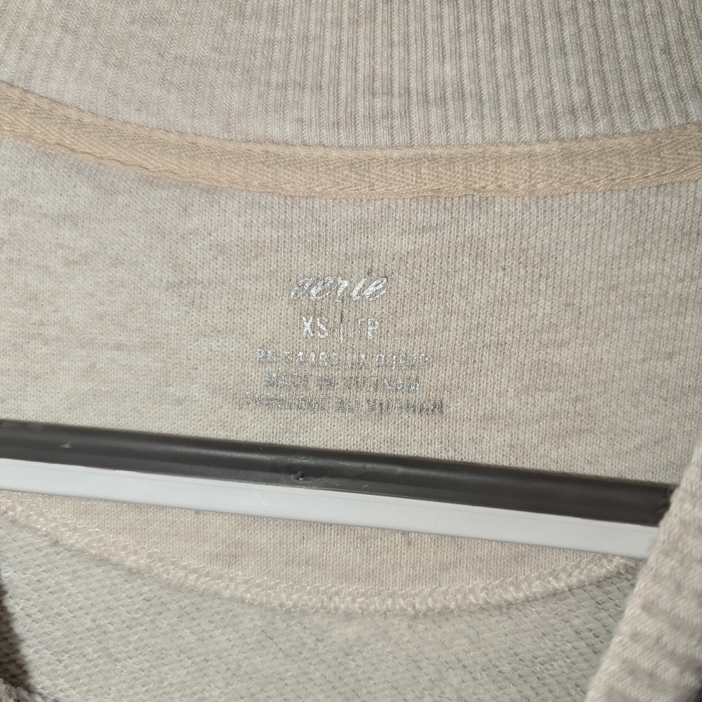 Aerie crewneck sweater bundle. Women's XS crewneck tops. Camo and brown tops. - Picture 2 of 4